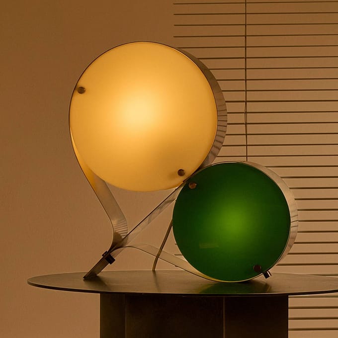 Gubi tafellamp Coppia, ivoor/olijfgroen, hoogte 42 cm