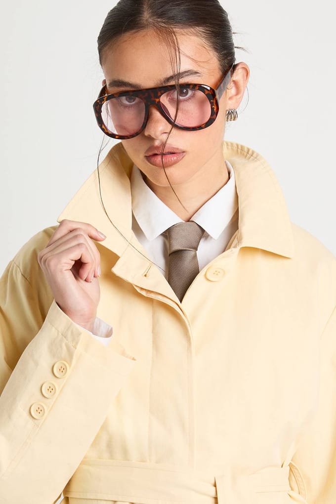 boohoo Dames Trenchcoat met Riem | Butter | Maat: 8