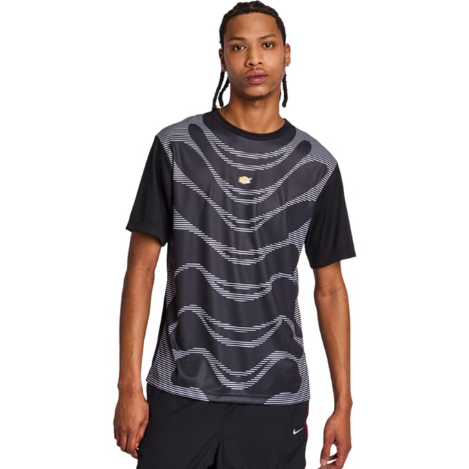 Nike Tuned T-shirts Heren - Zwart - Maat XS