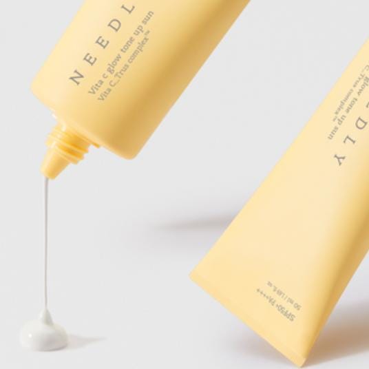 Vita C Glow Tone Up Sun SPF 50+ PA++++ 50 ml / 1.69 fl. ons. white