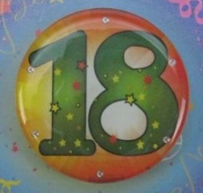 Thema party Button met licht - Leeftijd 18 jaar