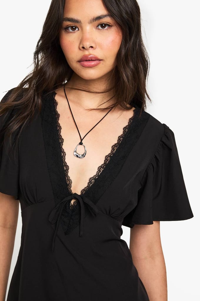 boohoo Dames Mini Jurk met Kanten Afwerking | Zwart | Maat: 44