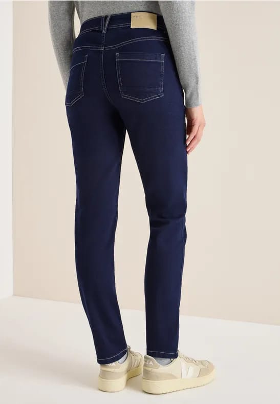 Uitgerolde casual jeans