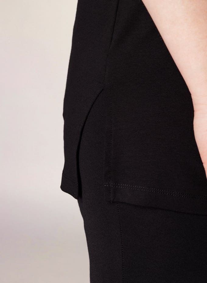 BASE LEVEL CURVY Alicia Top - Black - maat X-0(44)