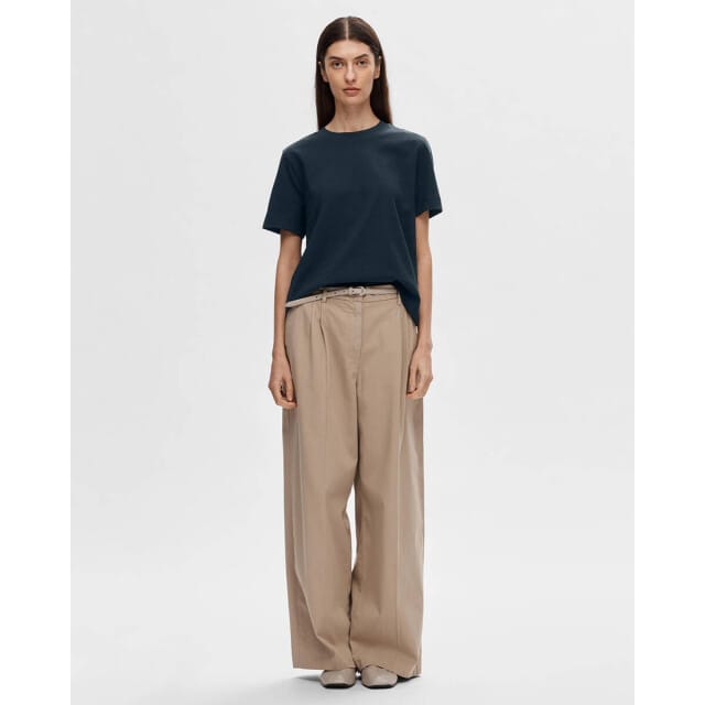 boxy fit T-shirt van katoen- en viscosemix model 'ESSENTIAL'