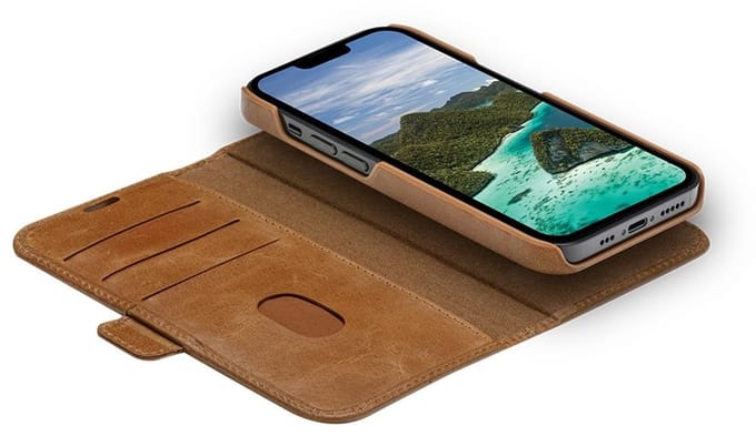 iPhone 15 Plus Bookcase hoesje - dbramante1928 - Effen Zwart - Leer
