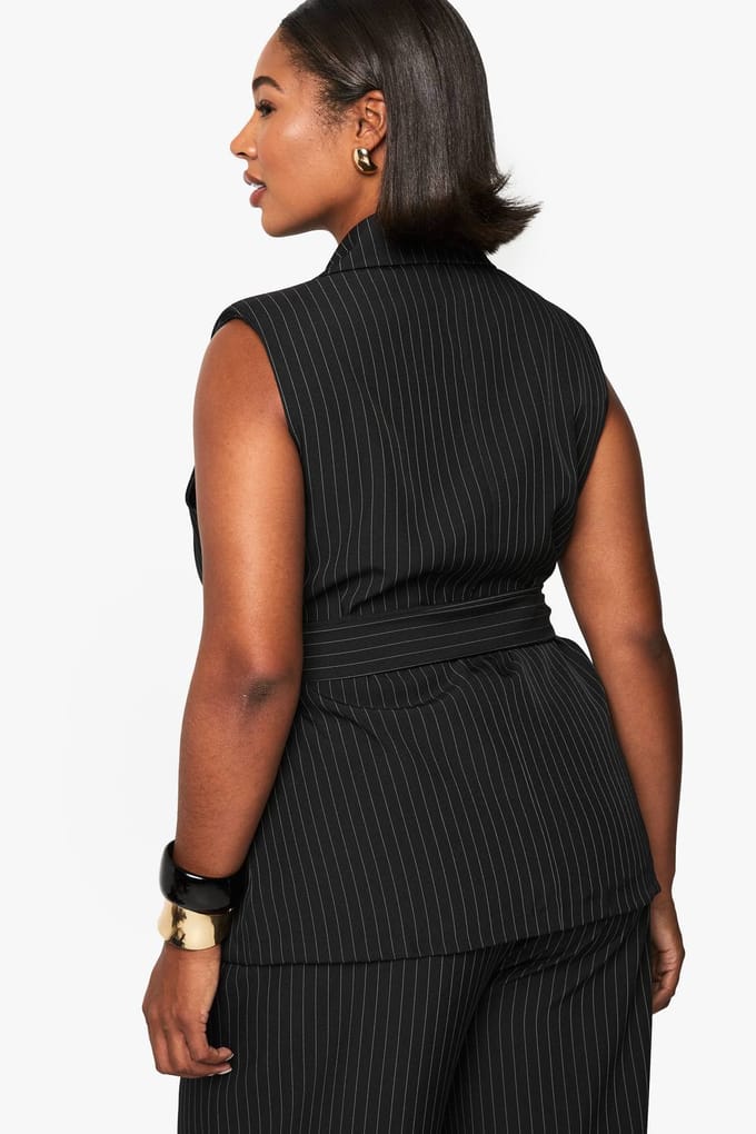 boohoo Dames PLUS VEST MET STRIKVOORKANT EN PINSTRIPES | Black | Maat: 20