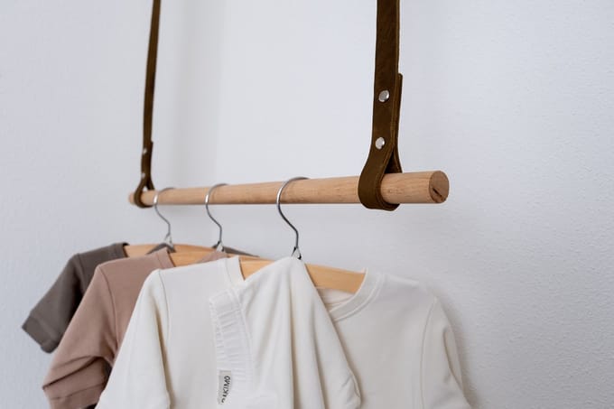 BAKIMO - Hangend kledingrek - Leer - Olive - Medium