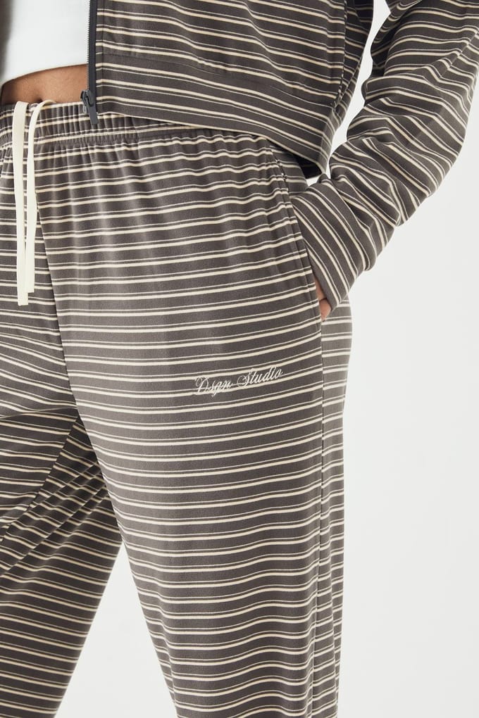 Dames DSGN Studio Zachte Streep Rechte Pijp Pantalon | Houtskool | Maat: 2XL