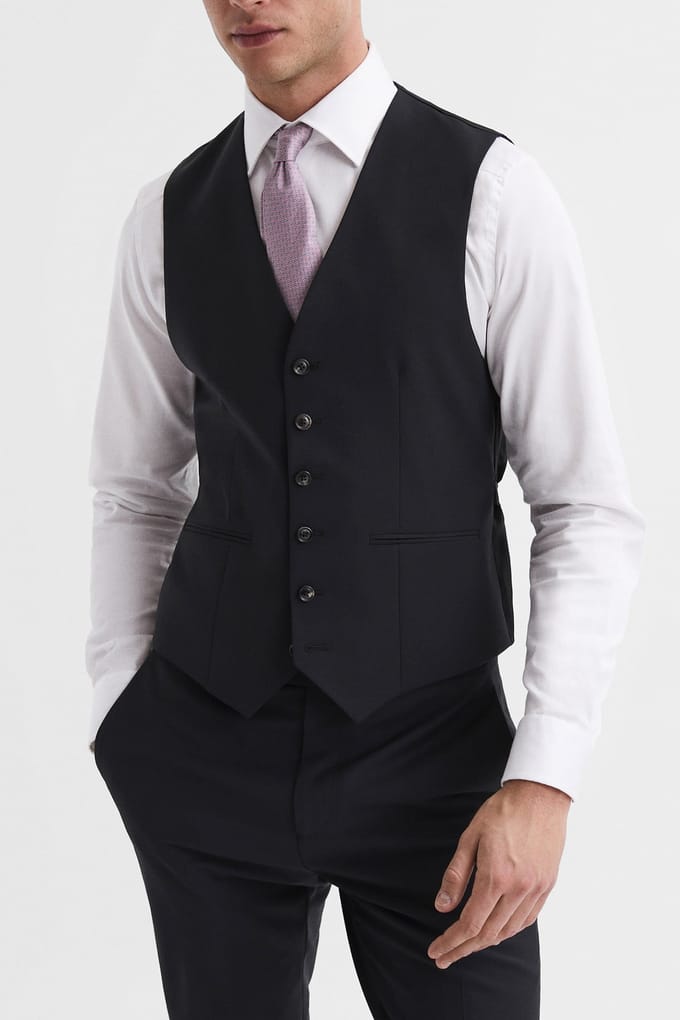 Reiss Travel Plain Weave Modern Waistcoat Navy Maat: 36 | Gilets Outlet | Heren | Blauw