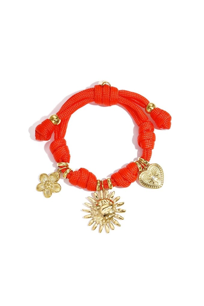 Touw armband met knoopjes en variërende charms