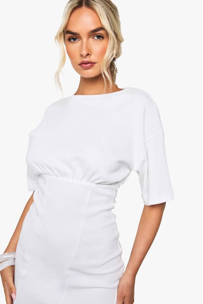 boohoo Dames Geribbelde gerufelde T-shirt jurk | Wit | Maat: 40