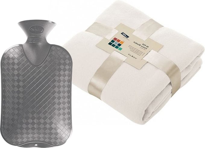 Fleece deken/plaid - offwhite - 130 x 170 cm - kruik - 2 liter
