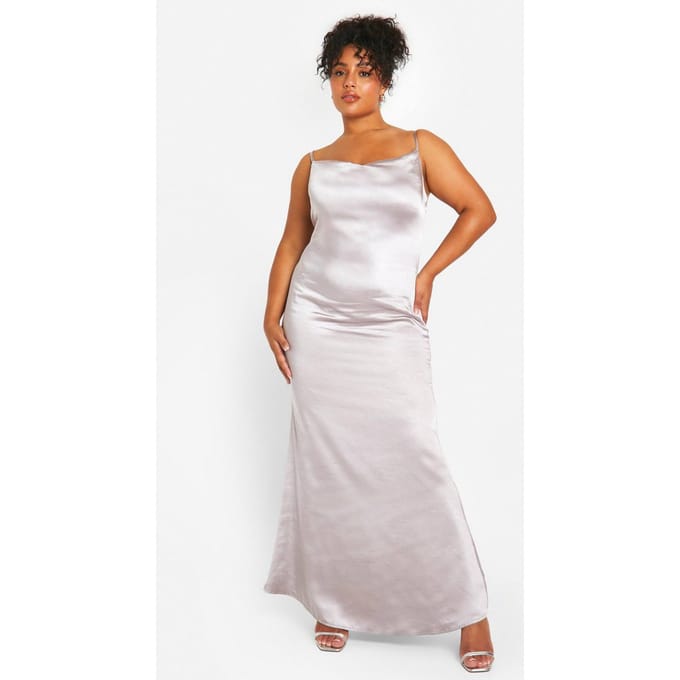 boohoo Dames Plus Satin Sluierhals Maxi Jurk | Zilver | Maat: 46