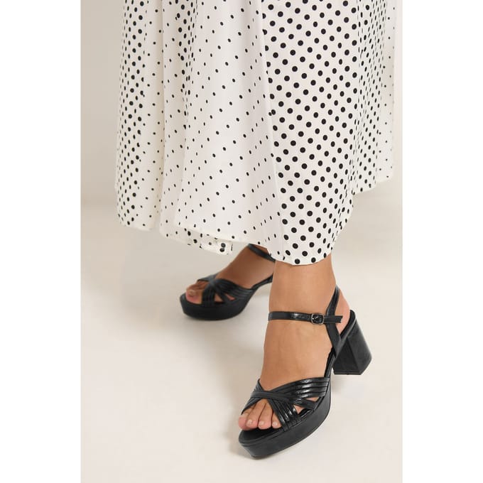Yours Zwarte Platformsandalen Met Vuitsnijding In Brede E En Extra Brede Eeepasvormsize 37EEE