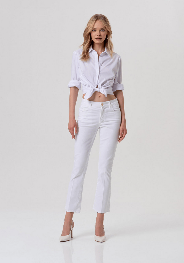 broek bijgesneden vrouw wit