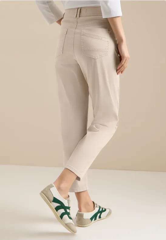 7/8 Mid Waist Slim Legs broek in casual fit