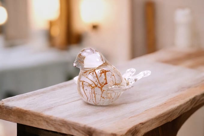 Mini Urn Bladgoud - Vogel met Vleugels - Kleine urn - Compacte urn