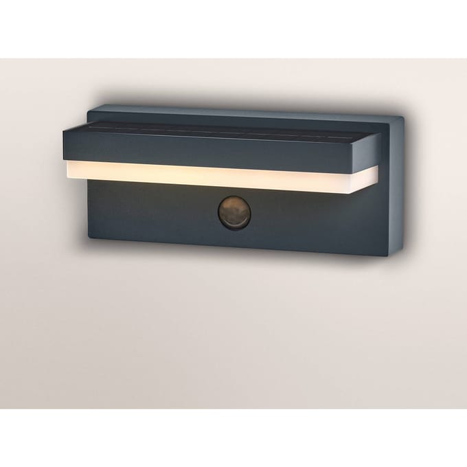 OSRAM Endura Style SOLAR LED-wandlamp Robust, 2.5W, 3000K warmwit, 180 lm, USB, PIR-sensor, 1 maand