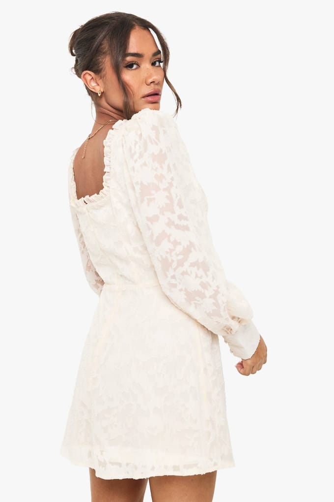 boohoo Dames Textured Corset Milkmaid Mini Jurk | Creme | Maat: 36