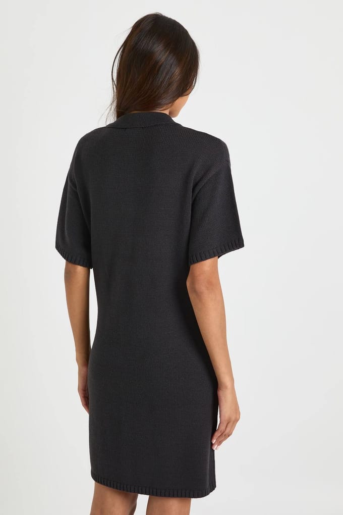 boohoo Dames Lang gesneden oversized gebreide jurk met hoge kraag en knoopsluiting | Houtskool | Maat: Small