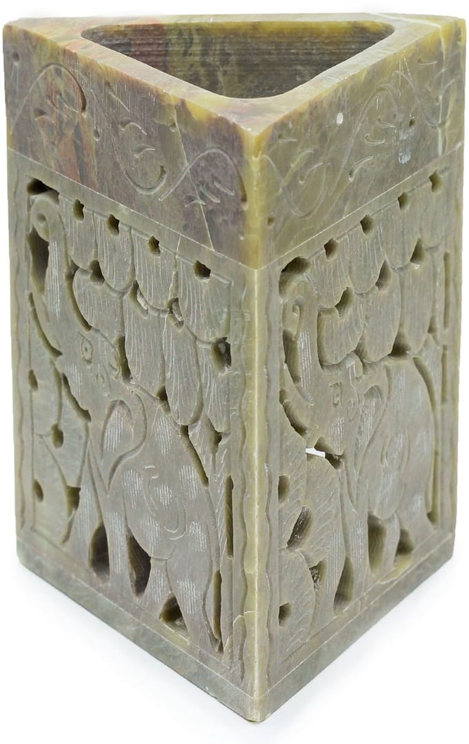 Driehoekige zeepstenen oliebrander 11x9cm - Olifant