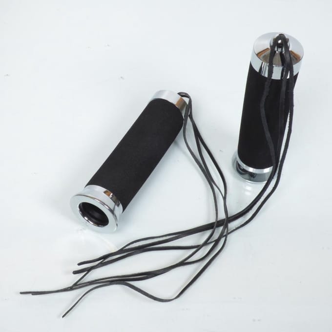 Paire de poignée de guidon mousse noir avec frange et embout chromé pour moto custom