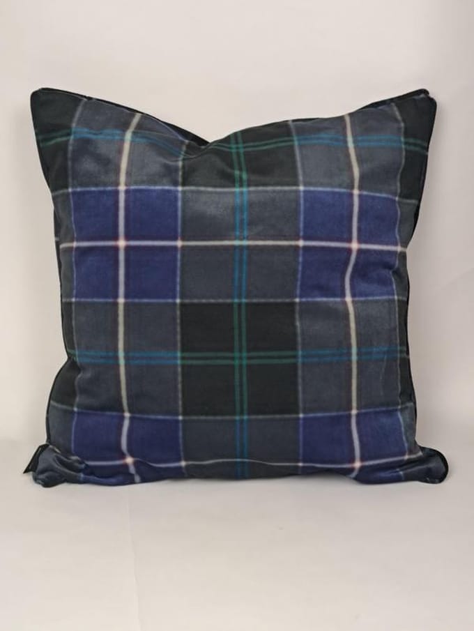 Madison sierkussen 60x60cm Block Purple