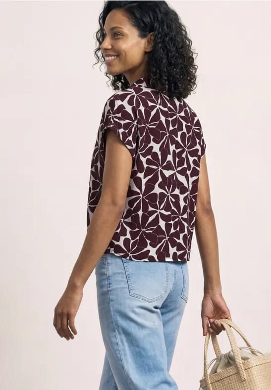 Blouse met overhangende schouders en bowlingkraag