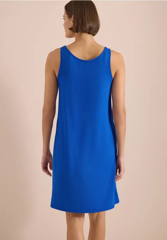 Knielange jurk met knoopdetail