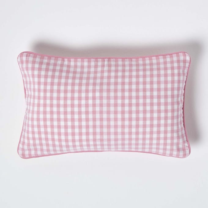 Homescapes Gingham katoenen kussenhoes 30 x 50 cm roze