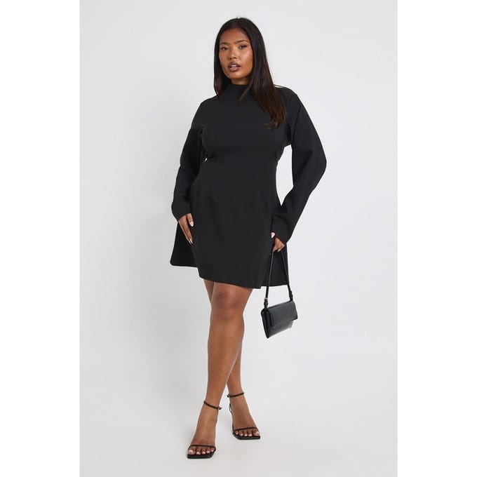 boohoo Dames Plus-size Shift-jurk met getailleerde details en ballonmouwen | Zwart | Maat: 48