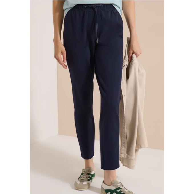 Mid Waist Slim Leg Hose in casual pasvorm