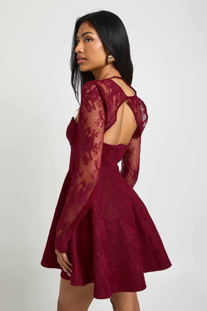 boohoo Dames Kant gestructureerde mini skaterjurk | Wine | Maat: 14