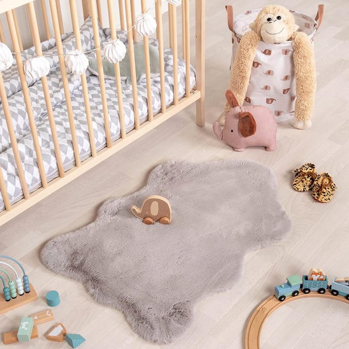 Little Olly Kindervloerkleed - Huggy Schaap Grijs | Super fluffy! - 55x80cm