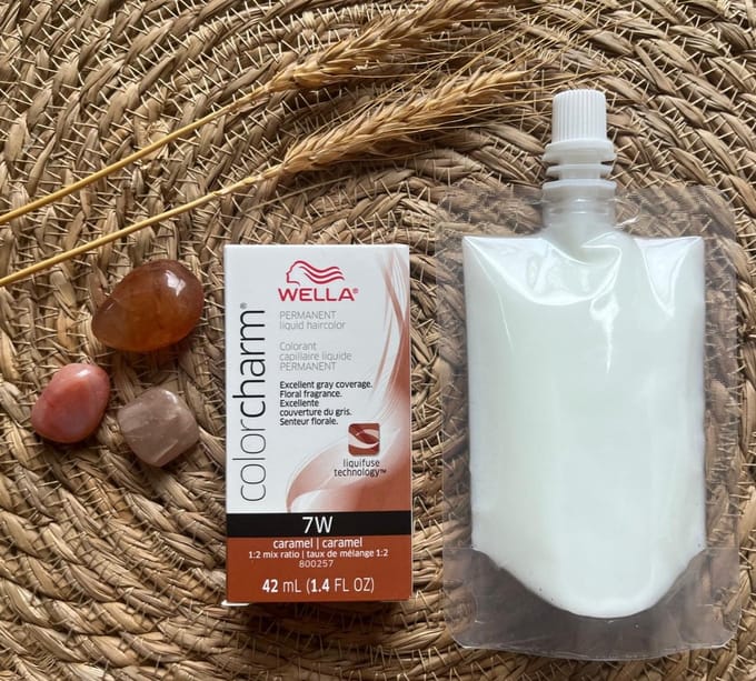 Wella Color Charm Permanent Liquid Haircolour - 7W + developer - Caramel - Haarverf - Haarkleuring - Lichtbruin - Caramel bruin - Middenbruin - Roodbruin