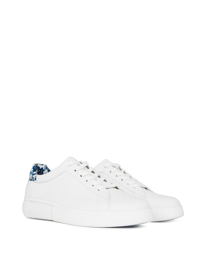 Lift Logo Sneakers