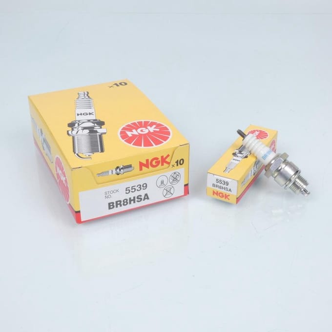 Bougie d'allumage NGK pour Scooter Generic 50 Cracker Neuf