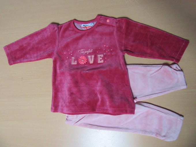 Noukie's - Pyjama - Fuchia -  Love - Velour  - 4jaar 104