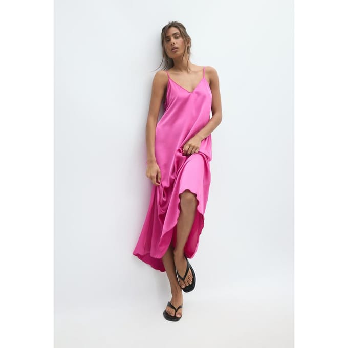 Stradivarius Lange zijdeachtige jurk  Fuchsia M