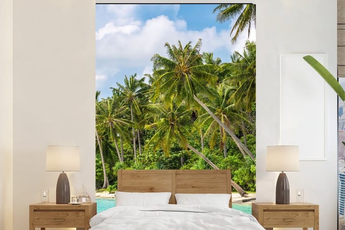 Behang - Fotobehang Palmboom - Zee - Tropisch - Breedte 155 cm x hoogte 240 cm