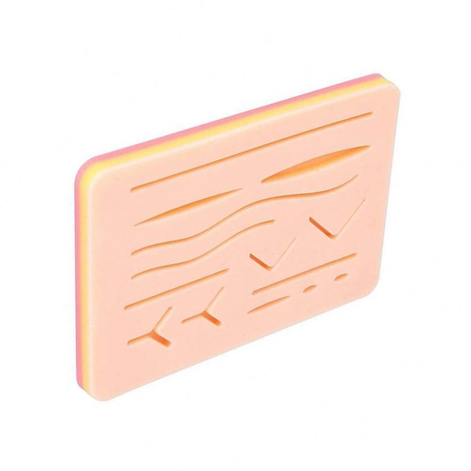 Coussin d'entraînement à la suture 3 couches Silicone de qualité alimentaire Inodore Haute simulation Modèle de peau d'entraînement pour beige