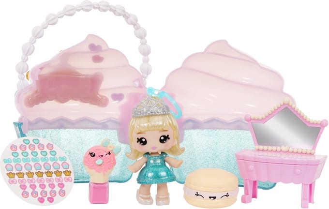 Yummiland Beauty Bag Playset + Lip Gloss Doll  Cupcake Beauty Bag