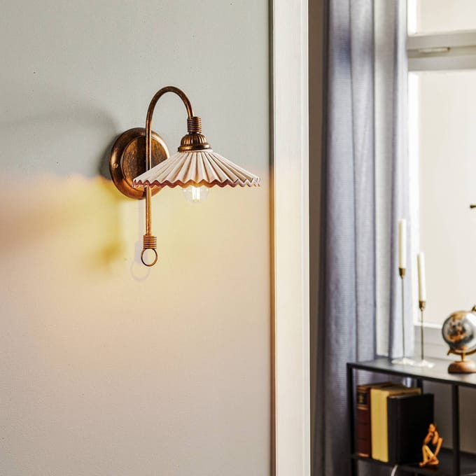 ONLI Wandlamp Rosina, brons met roze keramische kap