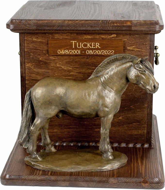 Urn voor paardenas met beeldje - gepersonaliseerd en groot formaat