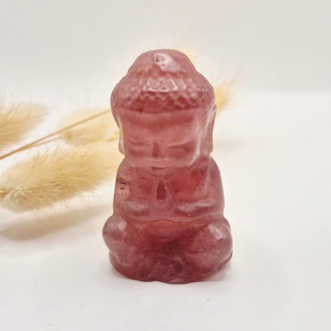 Edelsteen Strawberry Quartz Buddha 5cm