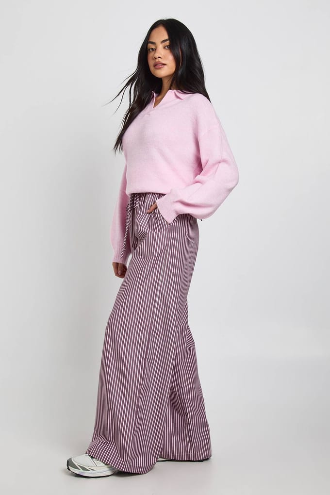 boohoo Dames Geweven Gestreepte Broek met Elastische Taille en Wijde Pijpen | Wijn | Maat: 34