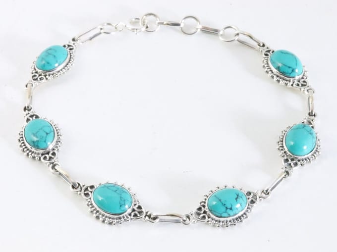Fijne bewerkte zilveren armband met turkoois