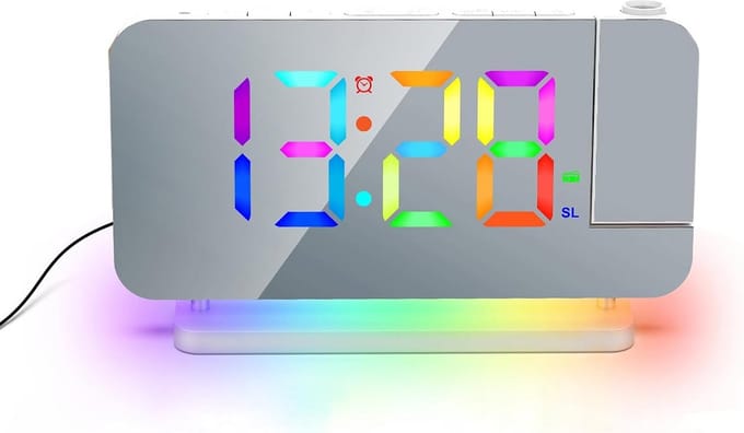 Digitale Wekker met Projector, FM Radio en USB Oplader