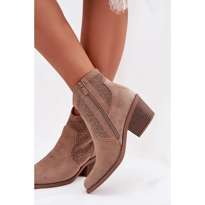 Nova Western Boots - Beige / 40